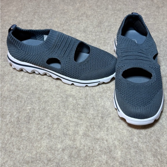 Propet Dark Gray Knit Slip-On Shoes Size 8 - Picture 1 of 4